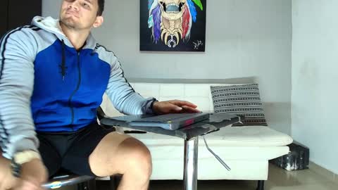 gendersonfit online show from January 26, 2025, 1:36 pm