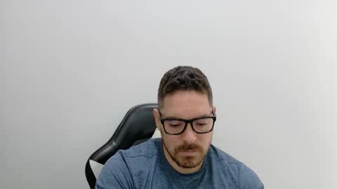 genesis_wb online show from April 3, 2026, 9:46 pm