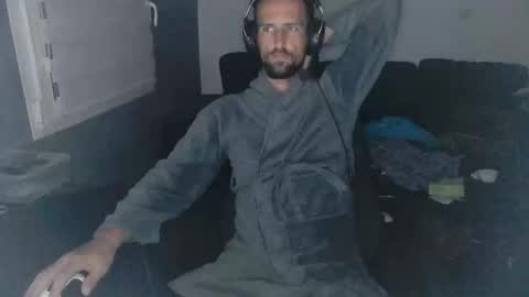 Snapshot of genie_lamps chatting on November 2, 2025, 9:50 pm Edouard online show from November 2, 2025, 9:50 pm