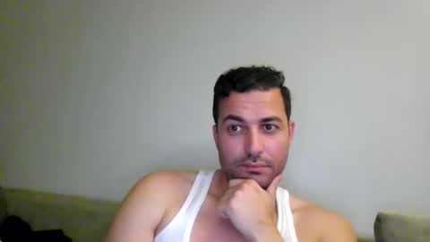 genteldevil online show from April 11, 2026, 12:15 am