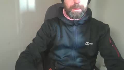 Snapshot of geon2xx chatting on February 16, 2025, 10:10 am Geon online show from February 16, 2025, 10:10 am