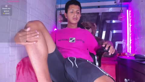 george_bigcock24cm online show from April 10, 2026, 2:33 pm