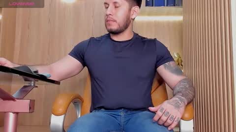 George online show from November 14, 2025, 10:29 pm