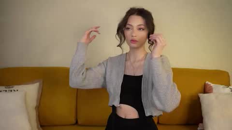 georgiamorandi online show from November 14, 2025, 9:08 am