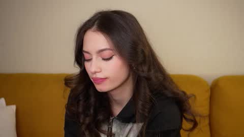 georgiamorandi online show from December 15, 2025, 9:13 am