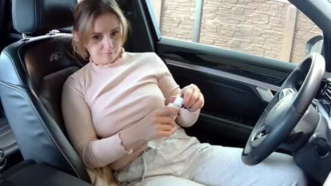 Melissa online show from April 13, 2026, 12:54 pm