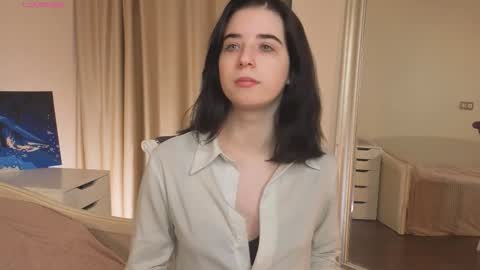 My name is Kelly online show from October 26, 2025, 3:01 am