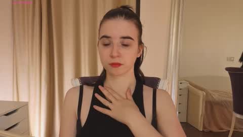 My name is Kelly online show from November 9, 2025, 3:05 am