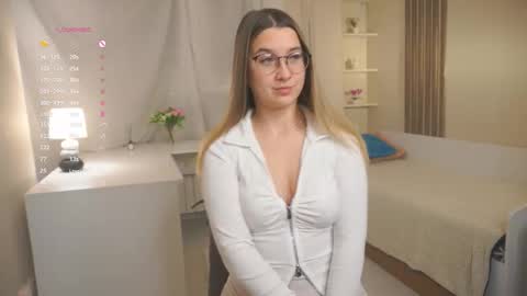 My name is Kelly online show from December 3, 2025, 3:14 am