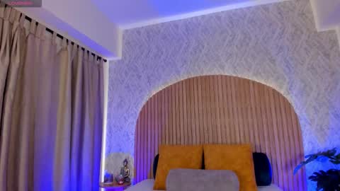 Kendal  online show from February 24, 2026, 1:20 pm