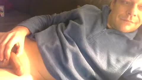 German33FFM1 online show from December 5, 2024, 4:09 am