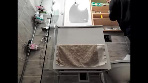 gescos online show from November 3, 2025, 7:09 am