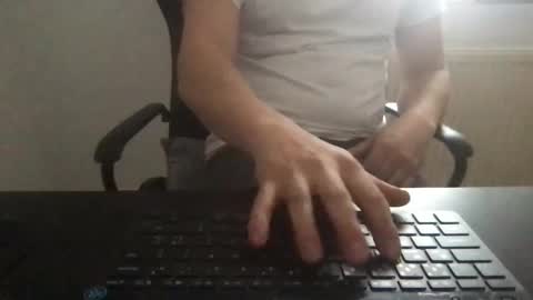 Snapshot of gfaulk9er chatting on March 31, 2026, 1:44 pm gfaulk9er online show from March 31, 2026, 1:44 pm