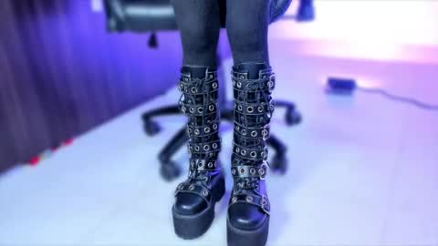 Snapshot of ghostlydolll chatting on September 26, 2025, 6:34 pm Sara online show from September 26, 2025, 6:34 pm