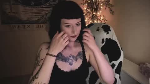 ghoticspectre online show from June 9, 2026, 1:23 pm