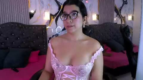 Snapshot of gia_cutee chatting on June 12, 2026, 3:27 am Gia online show from June 12, 2026, 3:27 am