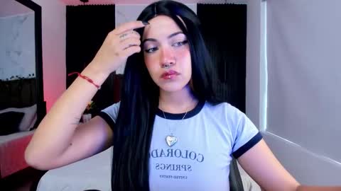 Gia online show from December 22, 2025, 9:23 pm