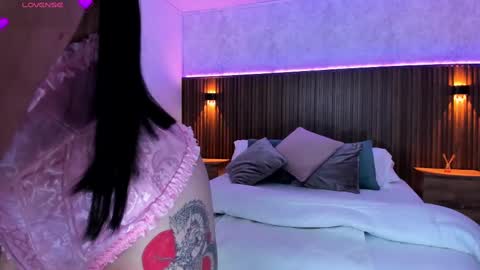 Gia lowry online show from February 22, 2025, 6:06 am