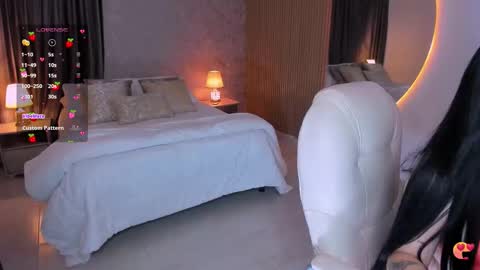 Gia lowry online show from September 24, 2025, 11:13 am