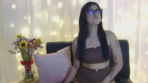 Snapshot of gia_massa chatting on October 18, 2025, 12:02 am Gia Massa online show from October 18, 2025, 12:02 am