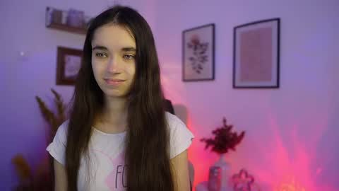 Gia Paige18 online show from November 24, 2025, 2:17 pm