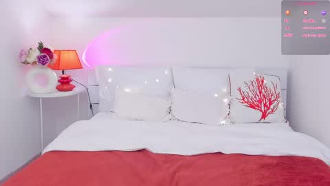 Gia online show from February 14, 2025, 1:51 pm