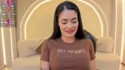 Gia Ferrera online show from November 18, 2025, 2:50 am