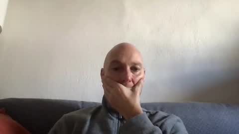 giannipaciotti online show from March 8, 2025, 10:11 am