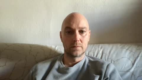 giannipaciotti online show from April 8, 2026, 9:09 am