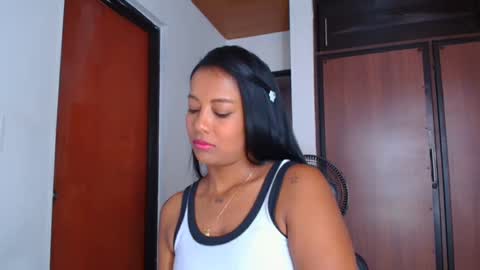 Snapshot of gigimiler8 chatting on March 6, 2025, 8:37 pm Sharlotte  online show from March 6, 2025, 8:37 pm