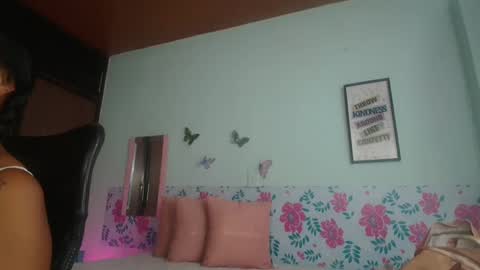 Snapshot of gigimiler8 chatting on September 25, 2025, 8:45 pm Sharlotte  online show from September 25, 2025, 8:45 pm
