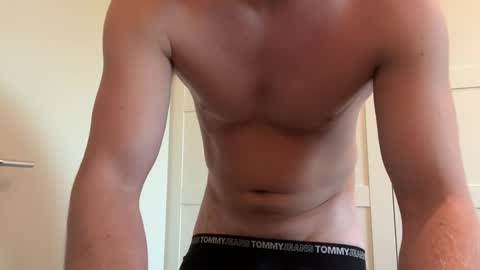 Snapshot of gigolo_amsterdam chatting on October 30, 2025, 3:35 pm gigolo amsterdam023 online show from October 30, 2025, 3:35 pm