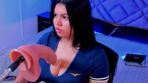 giia online show from November 11, 2025, 11:43 am