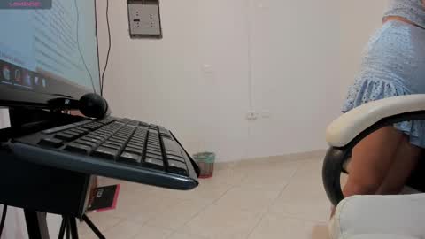 Gimena online show from September 23, 2025, 6:44 pm