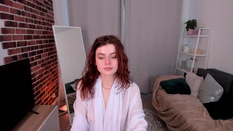 Snapshot of gin_yoon chatting on December 8, 2024, 12:41 pm Gin online show from December 8, 2024, 12:41 pm