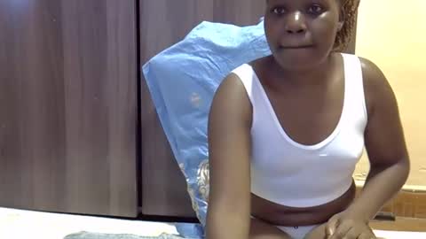 Adiliah online show from November 16, 2025, 1:28 pm