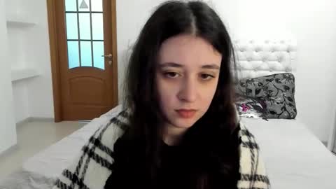 Kate online show from October 4, 2025, 9:29 am