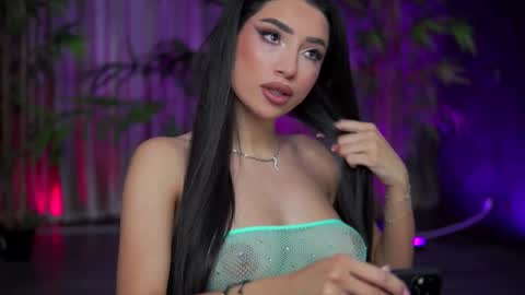 Gina online show from October 22, 2025, 6:51 pm