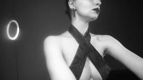        im expecting 350 thumbs up on my altar   online show from October 23, 2025, 10:19 pm