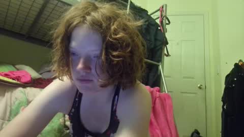 ginger_unicorn21 online show from February 25, 2025, 4:03 am