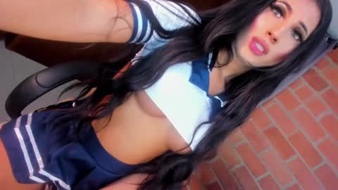 Oberlyn online show from December 11, 2024, 6:25 am