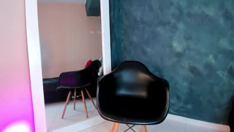 Ginger online show from November 6, 2025, 7:26 pm