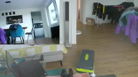 GingerPink online show from November 17, 2025, 10:21 am