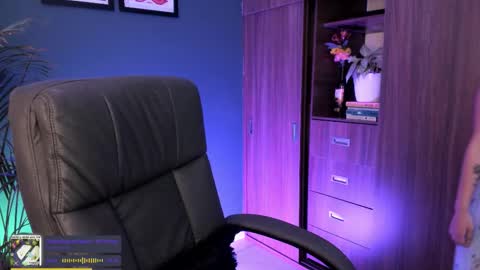 Snapshot of ginnaaaa_ chatting on November 26, 2025, 7:04 pm Ginnaa online show from November 26, 2025, 7:04 pm