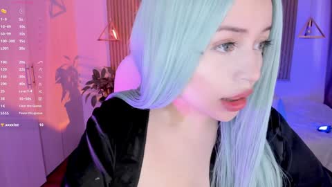 Kendall online show from December 12, 2024, 12:55 pm