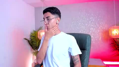 Snapshot of gio_carangi chatting on February 25, 2026, 3:16 am Gio Carangi online show from February 25, 2026, 3:16 am