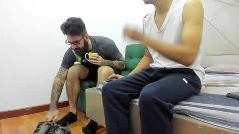 gio_lorenz online show from October 16, 2025, 1:23 pm