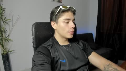 GioRusso online show from December 10, 2024, 6:06 pm