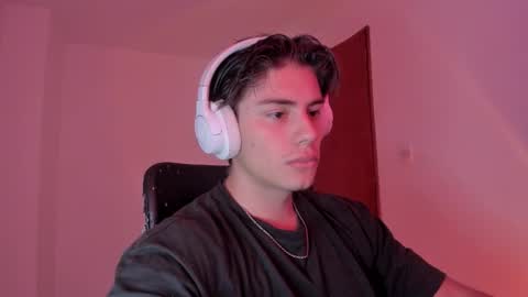 GioRusso online show from October 10, 2025, 9:03 pm