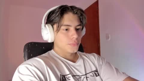 GioRusso online show from April 11, 2026, 2:54 pm